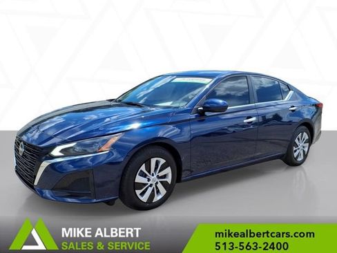 Used 2023 Nissan Altima 2.5 S FWD image 3