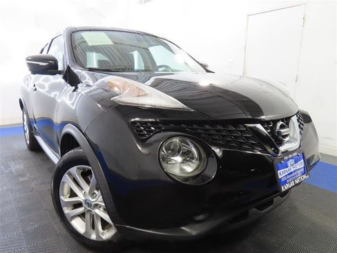 Used 2016 Nissan Juke SL FWD image 3