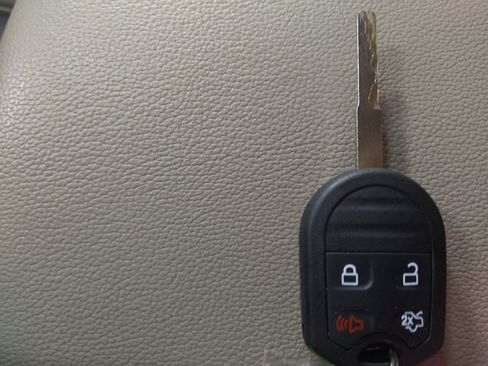 Used 2018 Ford Escape SEL image 32