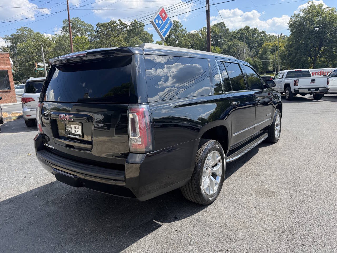 Used 2017 GMC Yukon XL SLT w/ Open Road Package RWD image 7
