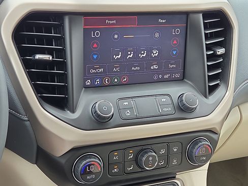Used 2023 GMC Acadia Denali w/ Denali Ultimate Package FWD image 21