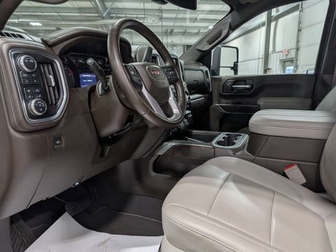 Used 2023 GMC Sierra 3500 SLT w/ SLT Preferred Package image 16