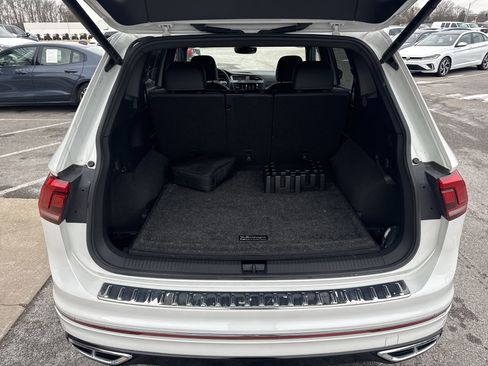 Certified 2022 Volkswagen Tiguan SEL R-Line image 27