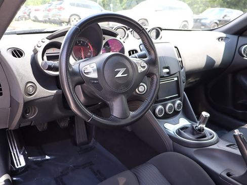 Used 2011 Nissan 370Z Coupe w/ Sport Pkg RWD image 21