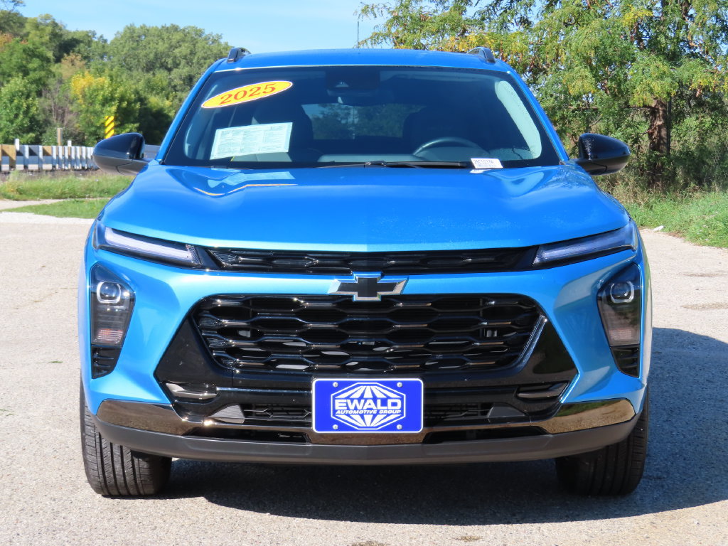 Used 2025 Chevrolet Trax ACTIV w/ Driver Confidence Package FWD image 15