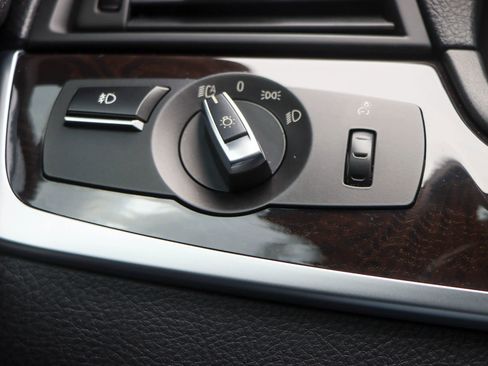 Used 2016 BMW 528i Sedan image 30