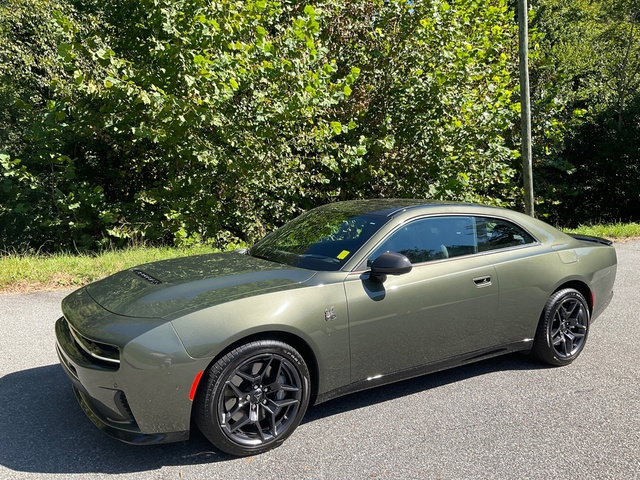 Used 2026 Dodge Charger Scat Pack AWD/4WD image 2