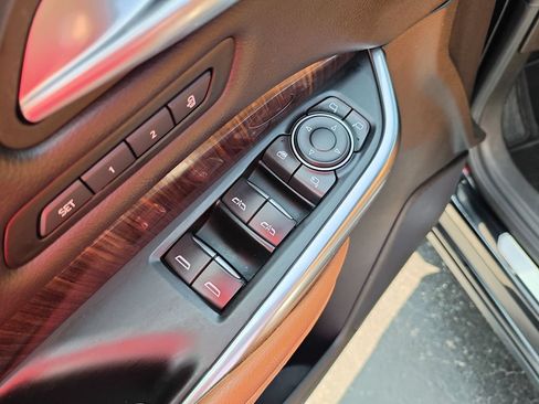 Used 2023 Cadillac XT4 Premium Luxury AWD/4WD image 11