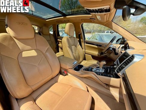 Used 2016 Porsche Cayenne GTS AWD/4WD image 31