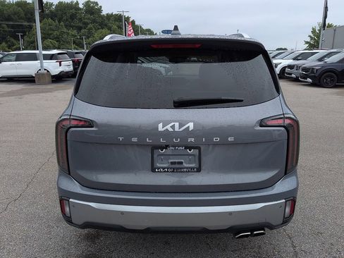Used 2023 Kia Telluride EX w/ EX Captain's Chair Package FWD image 6