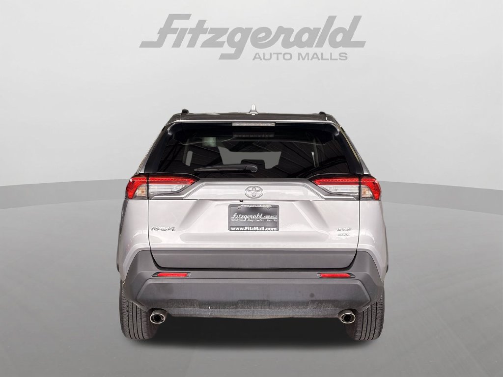 Used 2025 Toyota RAV4 XLE AWD/4WD image 9