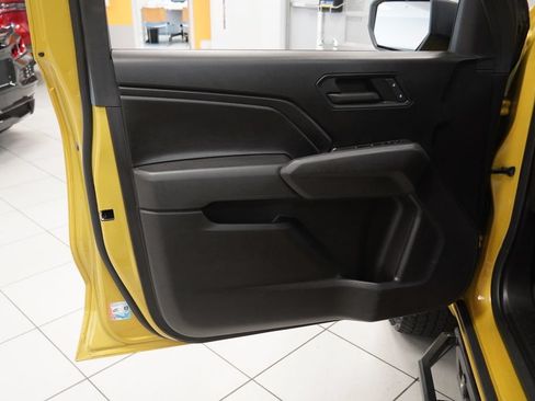 Used 2023 Chevrolet Colorado Trail Boss w/ Advanced Trailering Package AWD/4WD image 5