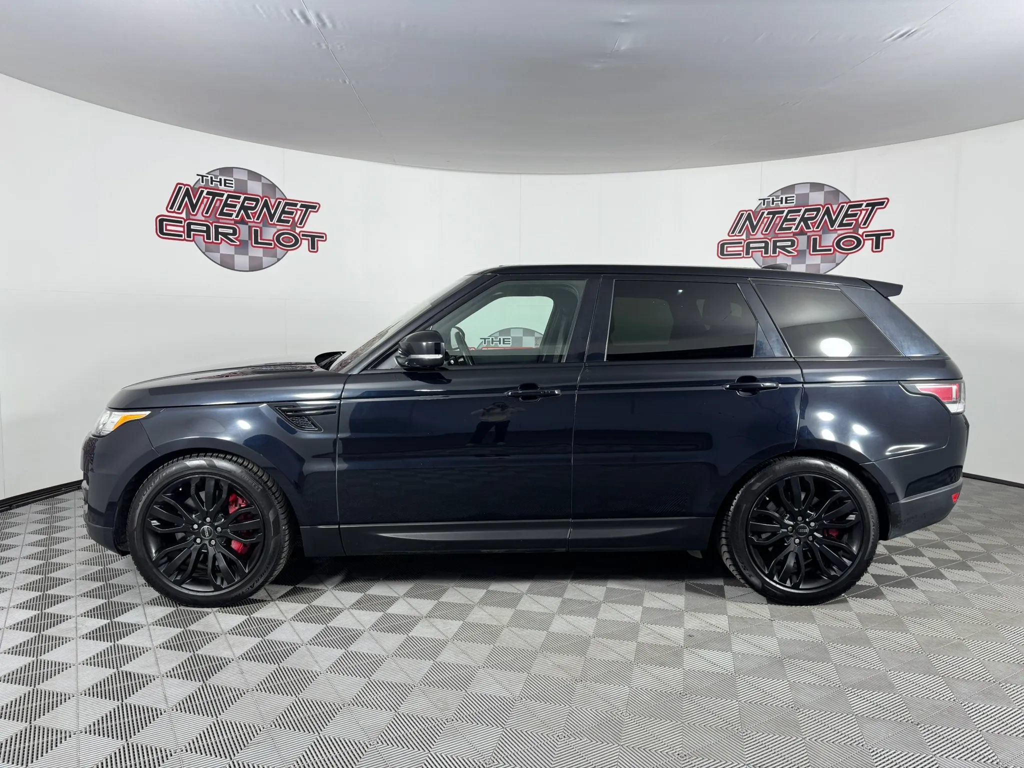 Used 2017 Land Rover Range Rover Sport Supercharged AWD/4WD image 4