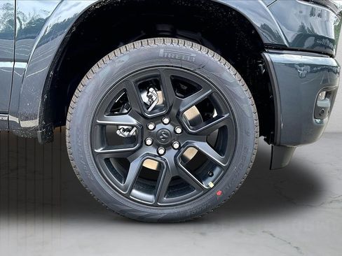 New 2026 RAM 1500 Laramie AWD/4WD image 32