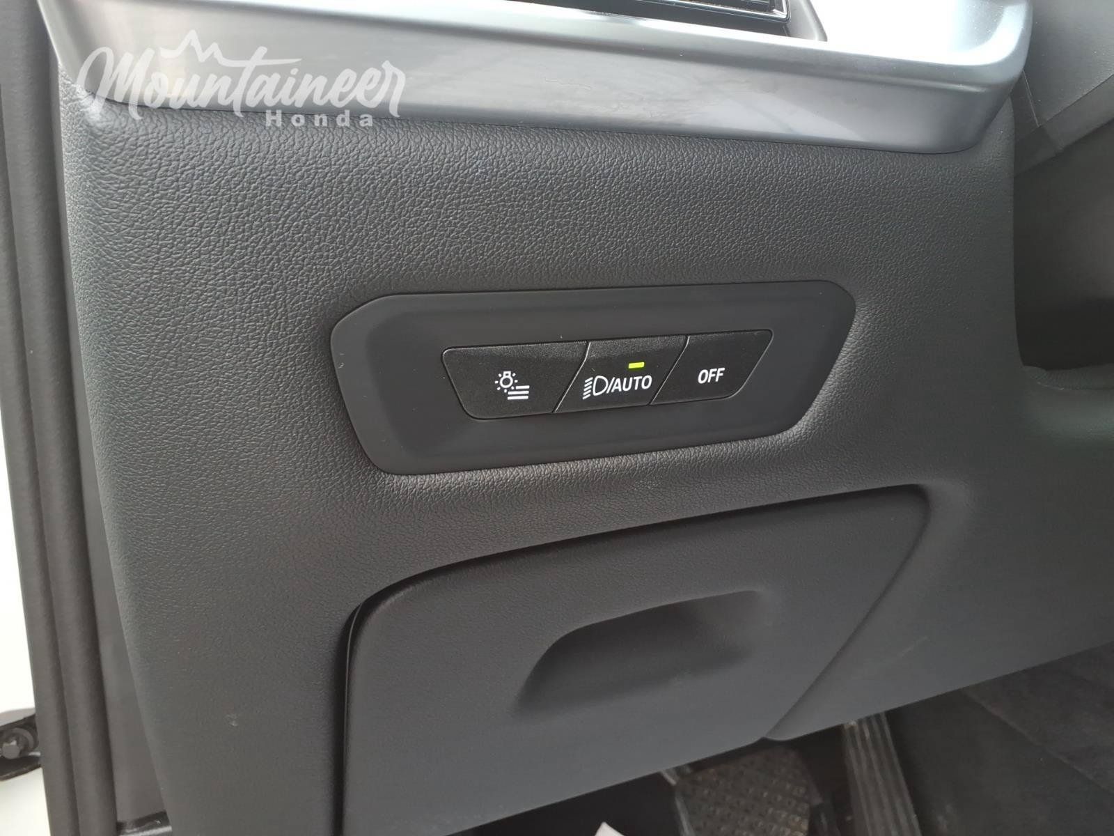 Used 2026 BMW X5 xDrive40i AWD/4WD image 33