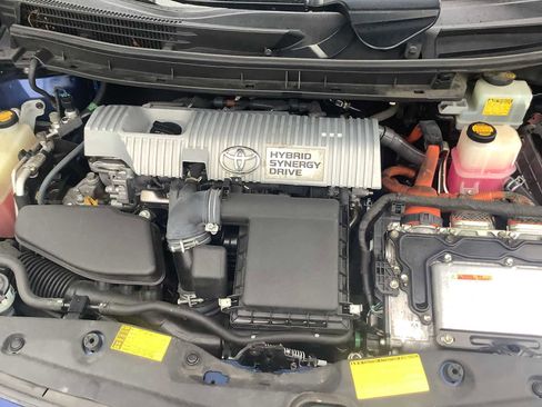 Used 2011 Toyota Prius Five w/ Navigation Pkg image 8