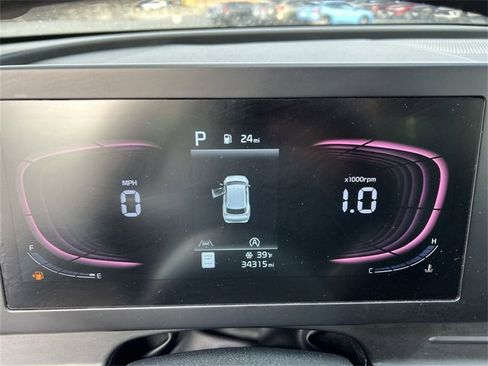 Used 2023 Kia Sportage LX image 10