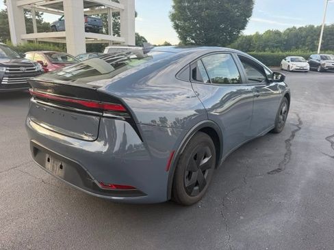 Used 2025 Toyota Prius LE FWD image 5