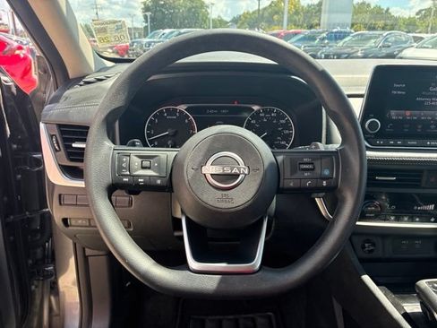 Used 2024 Nissan Rogue SV FWD image 21