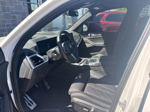 Used 2024 BMW X5 sDrive40i w/ M Sport Package image 5