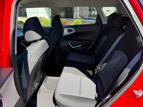 Used 2024 Kia Soul LX w/ Option Group 015 FWD image 11
