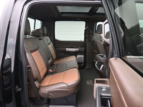 Used 2023 Ford F250 King Ranch w/ FX4 Off-Road Package image 11