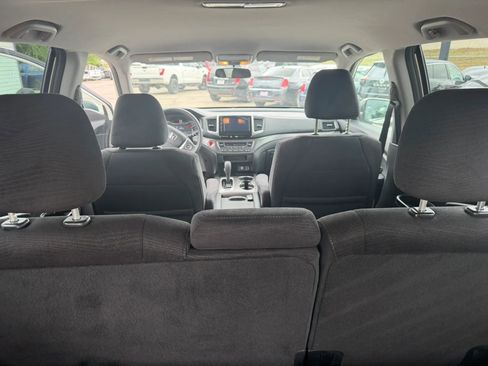 Used 2018 Honda Pilot EX image 9