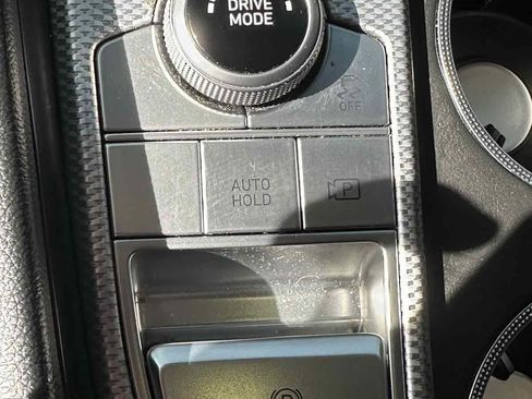 Used 2022 Genesis G70 3.3T image 19