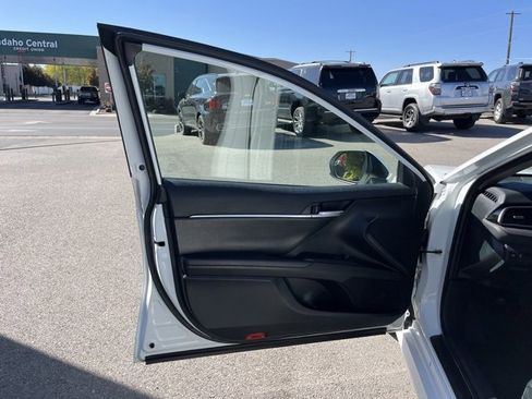 Used 2024 Toyota Camry LE image 25