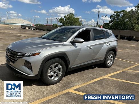 Used 2023 Hyundai Tucson SE image 2