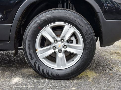 Used 2022 Chevrolet Trax LS w/ Tint and Cruise Package image 13