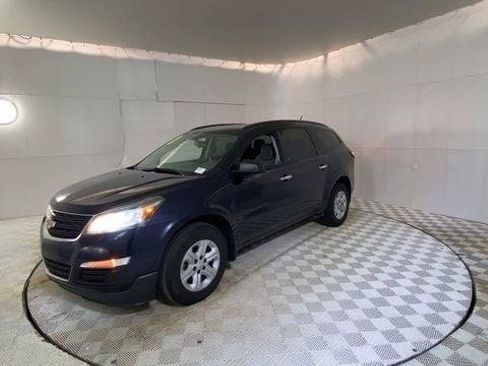Used 2016 Chevrolet Traverse LS FWD image 8