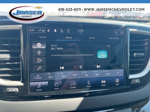 Used 2023 Chrysler Pacifica Touring-L FWD image 13