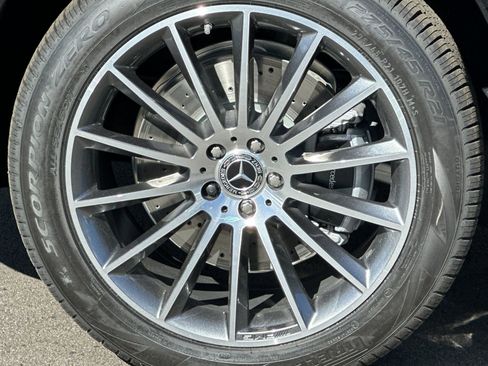 New 2026 Mercedes-Benz GLE 580 4MATIC image 32