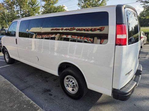 Used 2024 Chevrolet Express 3500 LS RWD image 3