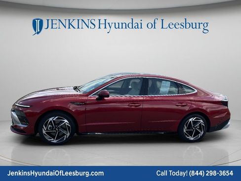 Certified 2024 Hyundai Sonata SEL w/ Convenience Package FWD image 9
