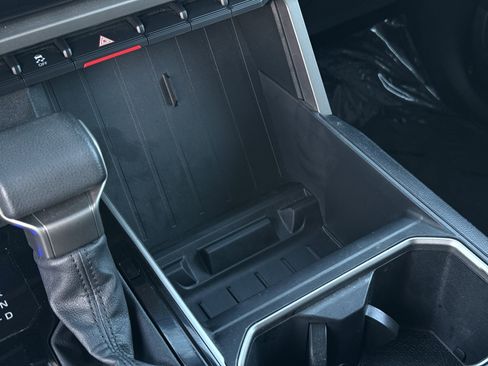 Used 2022 Toyota Tundra SR5 w/ SR5 Convenience Package image 23