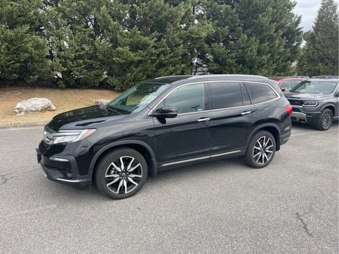 Used 2022 Honda Pilot Touring image 11