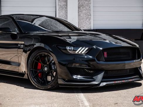 Used 2017 Ford Mustang Shelby GT350 w/ Electronics Package RWD image 40