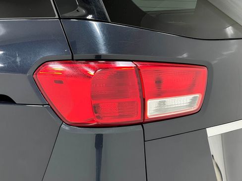 Used 2016 Kia Sedona EX FWD image 36