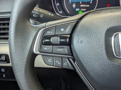 Used 2018 Honda Accord LX image 4