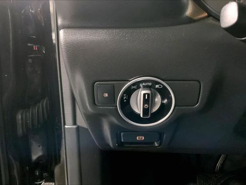 Used 2019 INFINITI QX30 LUXE w/ Navigation Package image 33