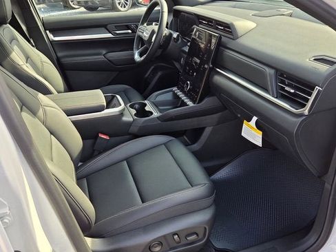 New 2026 GMC Terrain Elevation w/ Elevation Premium Package FWD image 18