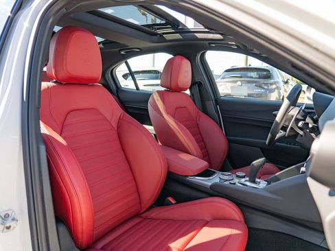 New 2025 Alfa Romeo Giulia w/ Veloce Package Rwd image 20
