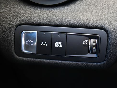 Used 2024 Chevrolet Blazer EV LT AWD/4WD image 40