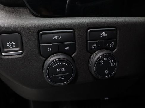 Used 2024 Chevrolet Silverado 1500 LT image 27