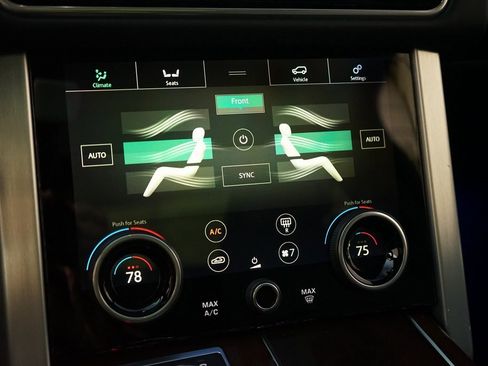 Used 2020 Land Rover Range Rover Long Wheelbase HSE image 17