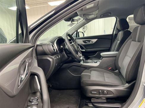 Used 2025 Chevrolet Blazer LT image 19