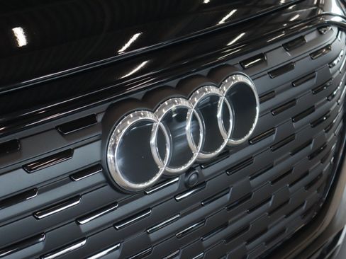Used 2023 Audi Q4 e-tron Premium Plus w/ Premium Plus AWD/4WD image 32