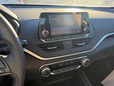 Certified 2023 Nissan Altima 2.5 S image 19